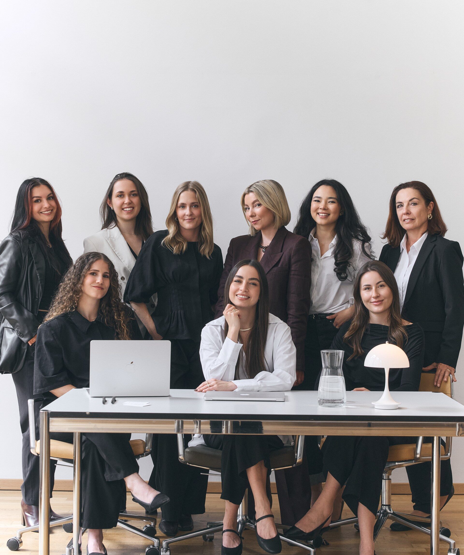 Teamfoto Frankly, Office, Frankly, USM Haller tabel